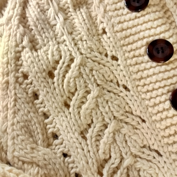 BOUTIQUE SWEATER - Picture 2 of 4